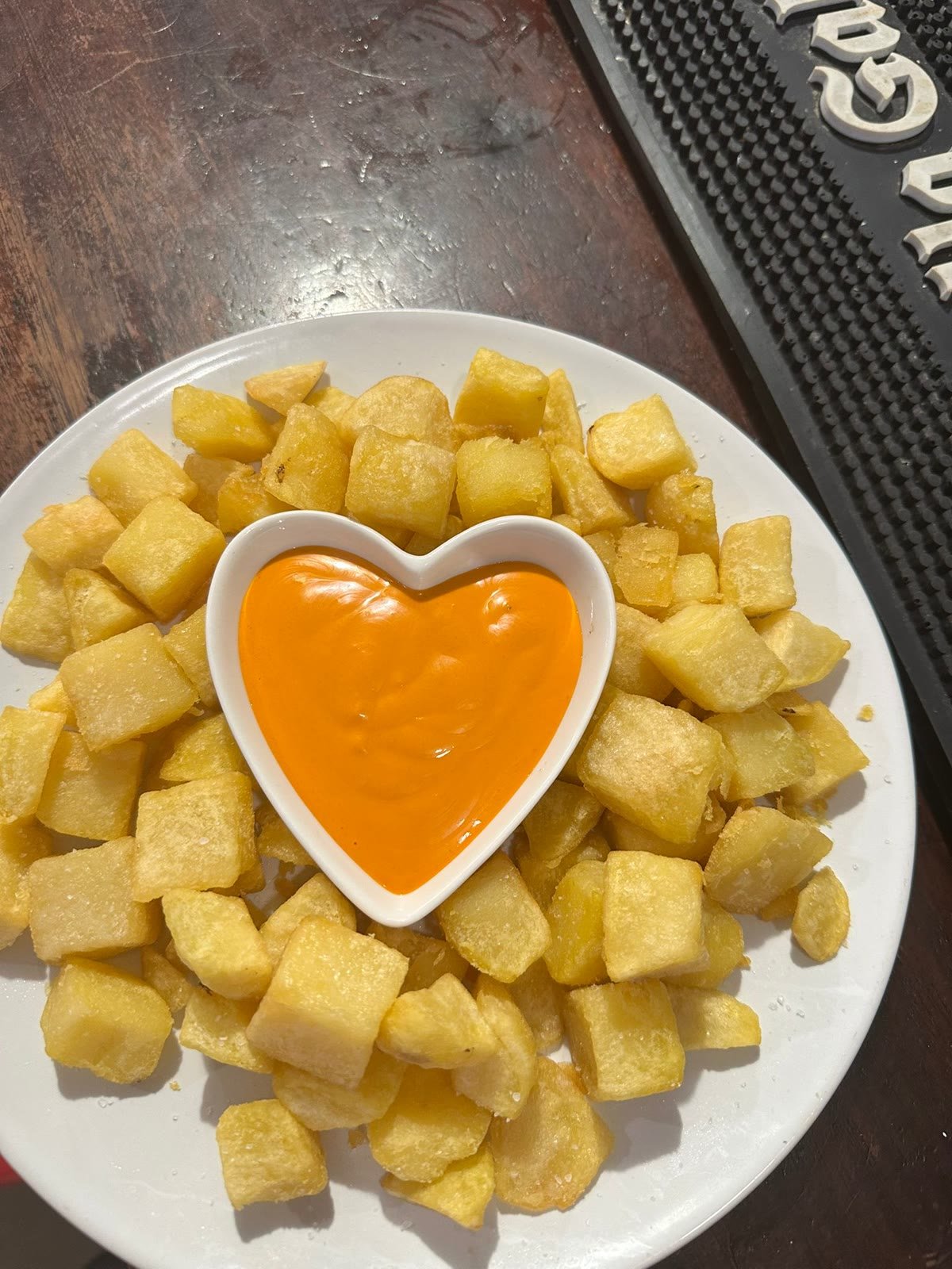 Patatas bravas caseras